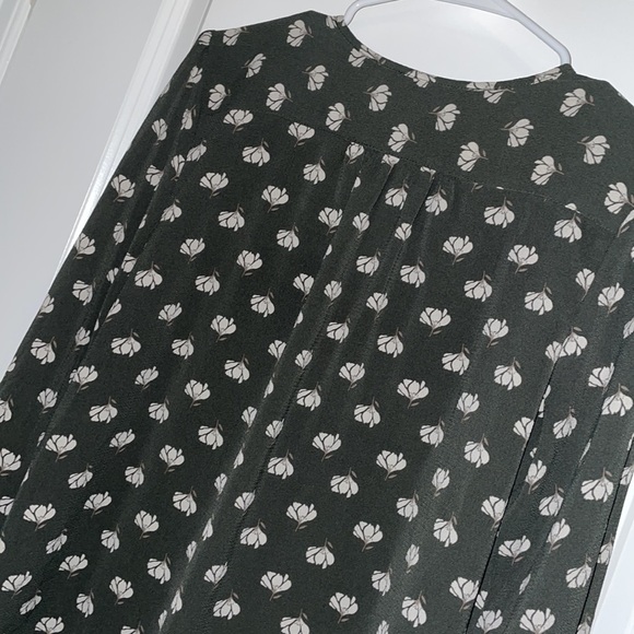 Fun2Fun flower patterned blouse - Picture 9 of 10